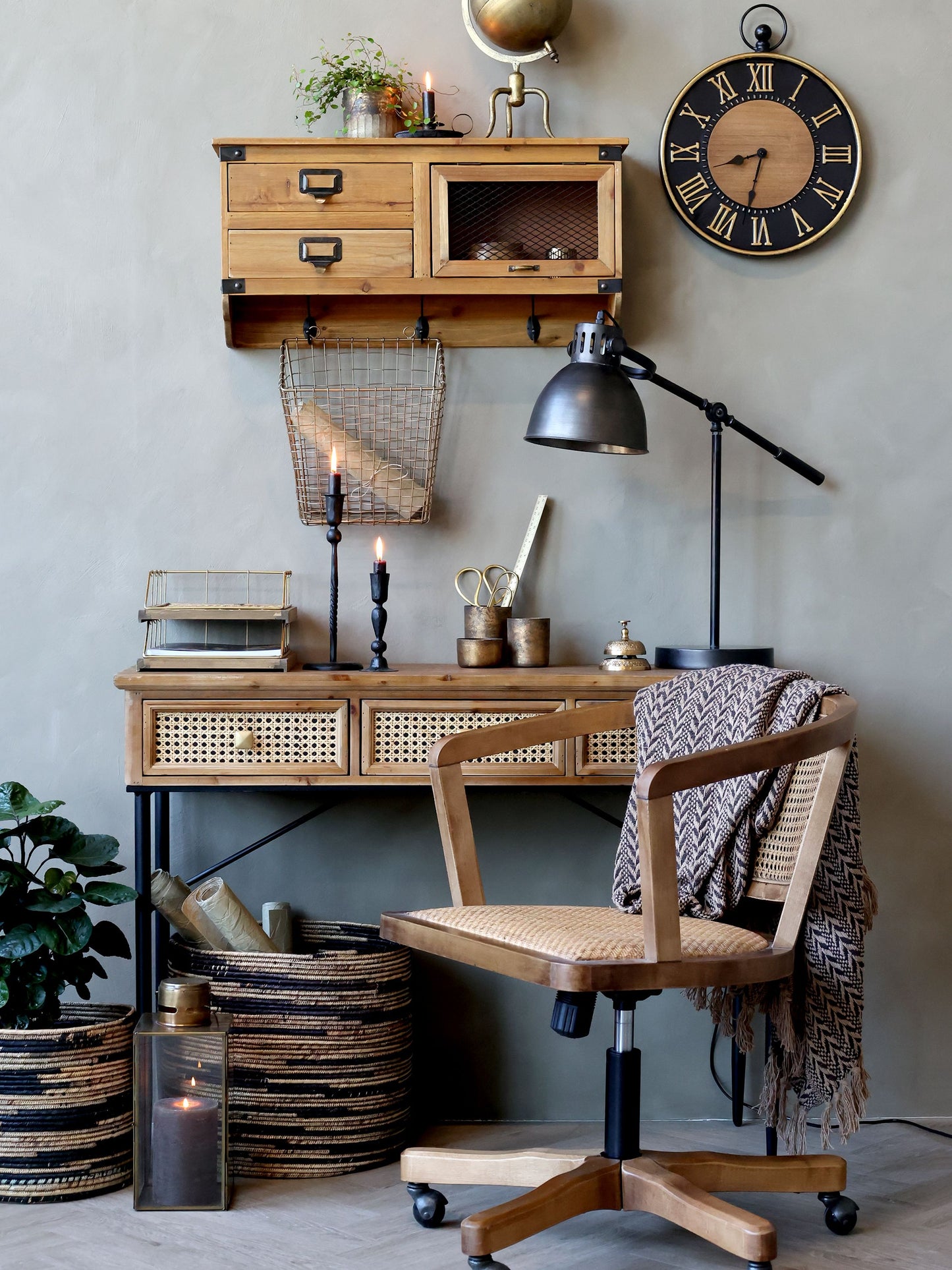 Chic Antique Stol Fransk kontorsstol med flätat säte och rygg Natur
