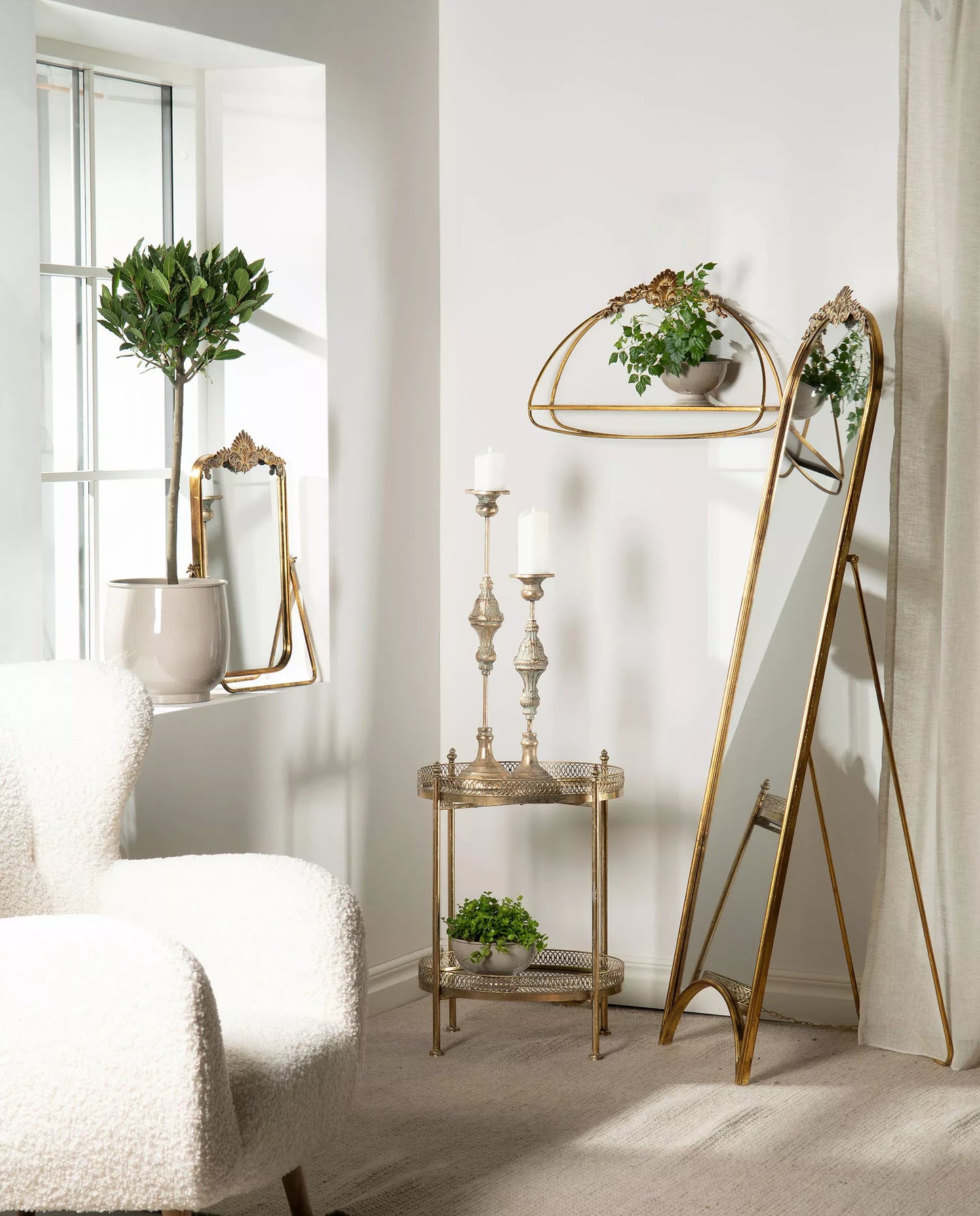 Sidobord DIV. Drinkbord med spegel 65 cm - antikmässing HH