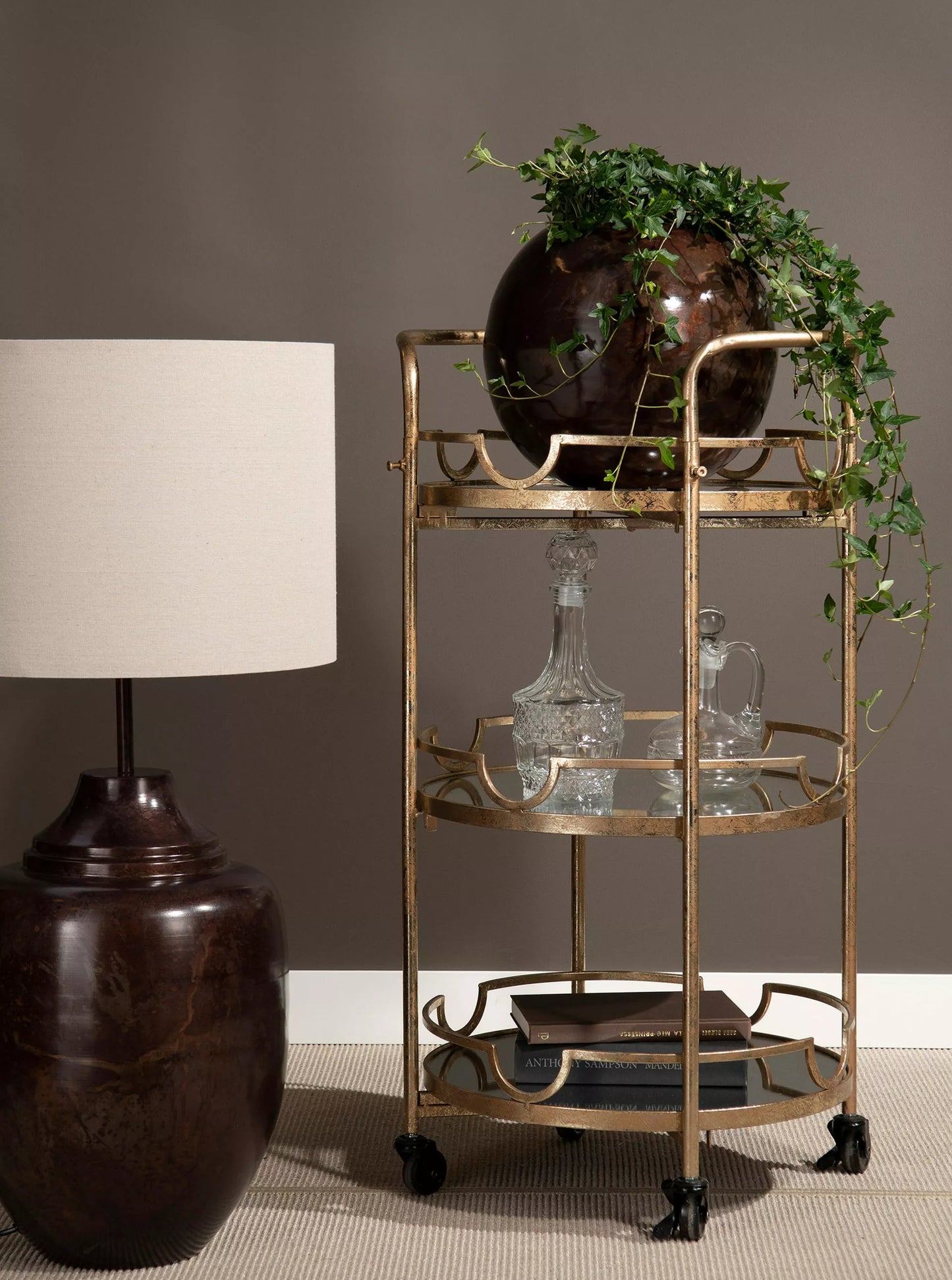 Sidobord DIV. Drinkvagn med spegel 90,5 cm - antikguld HH