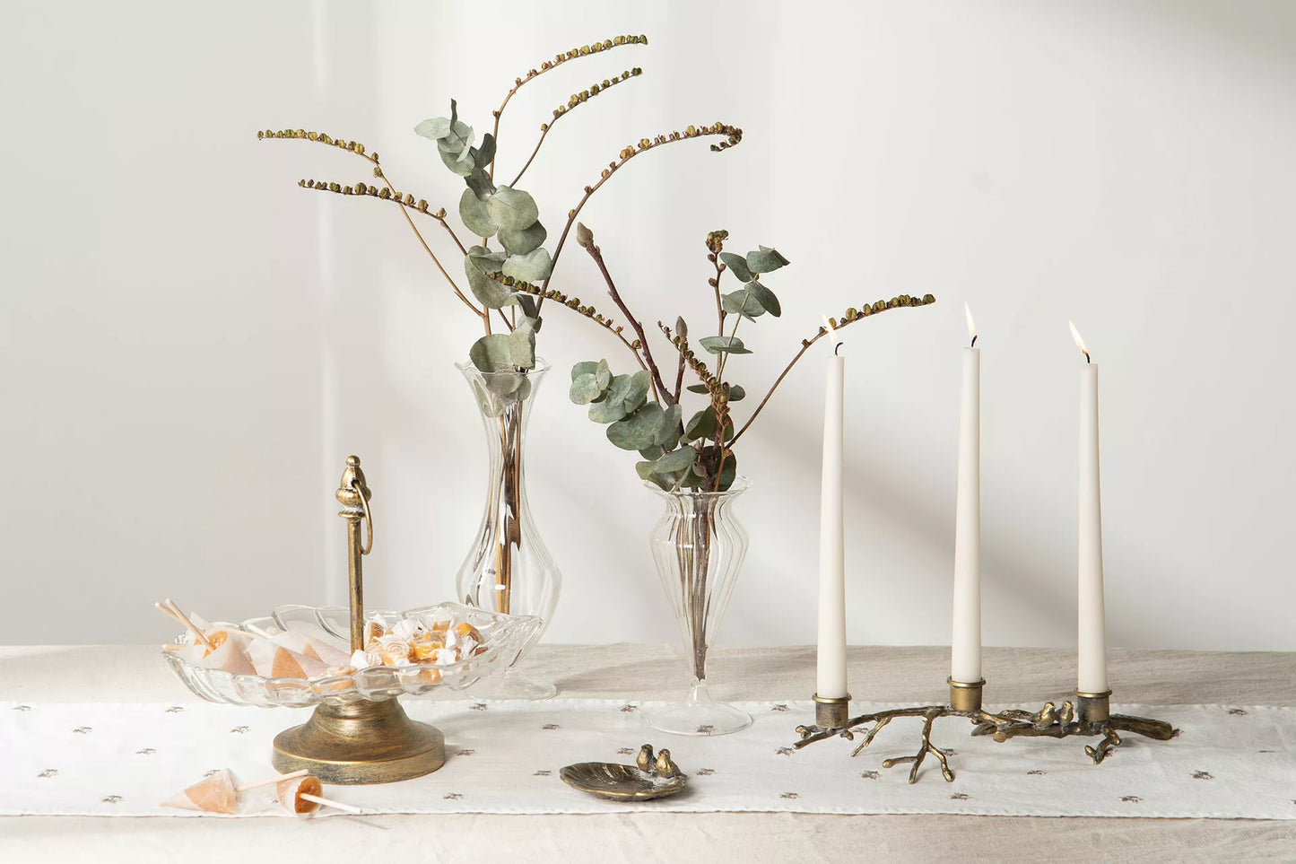 Dekorativ Skål Sandy Mässing 31x20x25cm I lager: Vecka 8