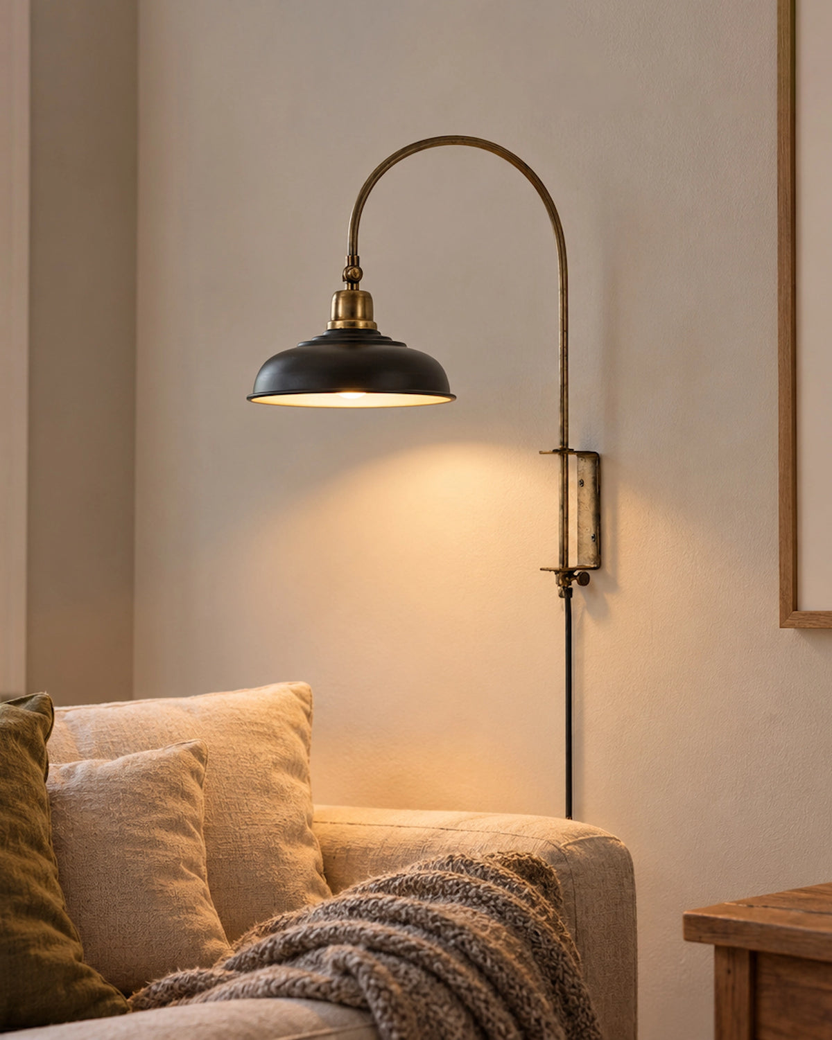 Vägglampa Noa Svart 20x24 48cm HH