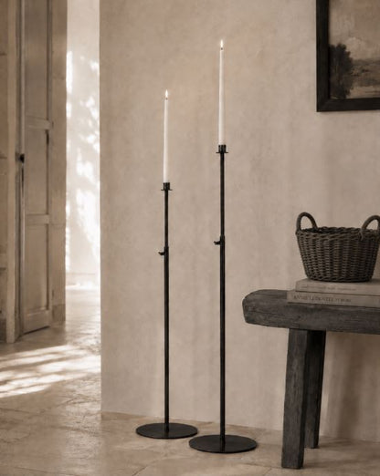Ljusstake Reglerbar 82-154 cm - svart HH