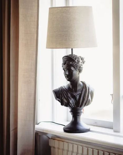 Bordslampa Byst Svart Poly Lampfot 22x16x50cm HH Åter i lager: Feb 2026