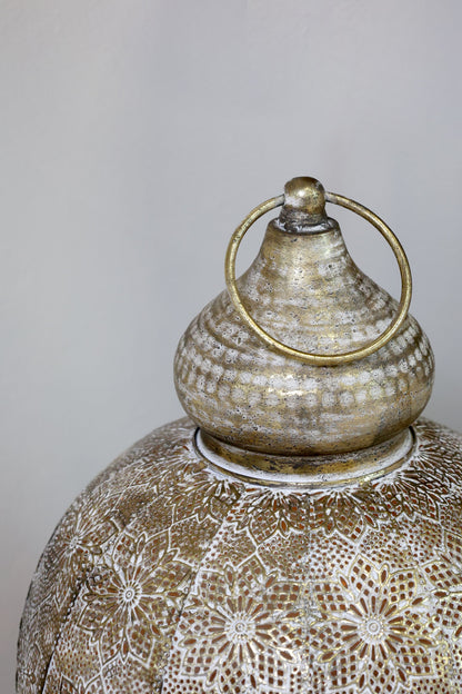 Ljuslykta Vire med mönster H61,5/Ø32 cm Antik mässing