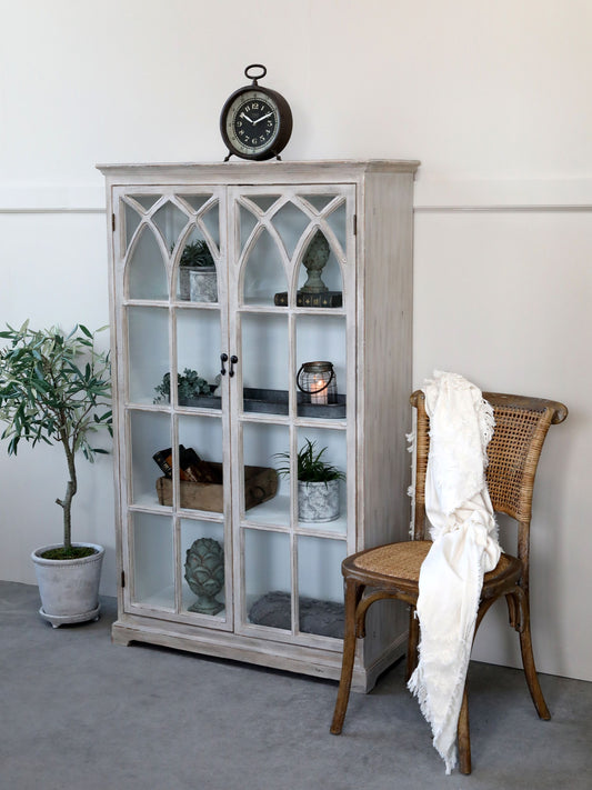 Chic Antique Vitrinskåp m. bågformade glasdörrar