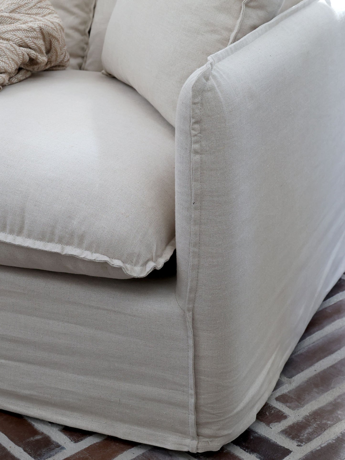 Chic Antique Fåtölj Soffa i lin med 5 kuddar