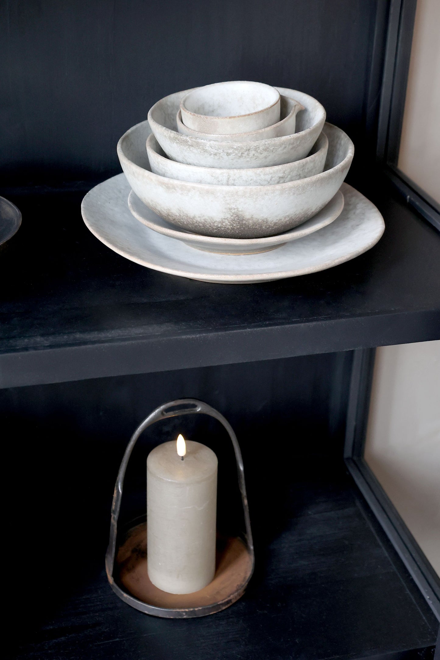 Chic Antique Vitrinskåp med glasdörrar och hyllor H170/L97/B41 cm