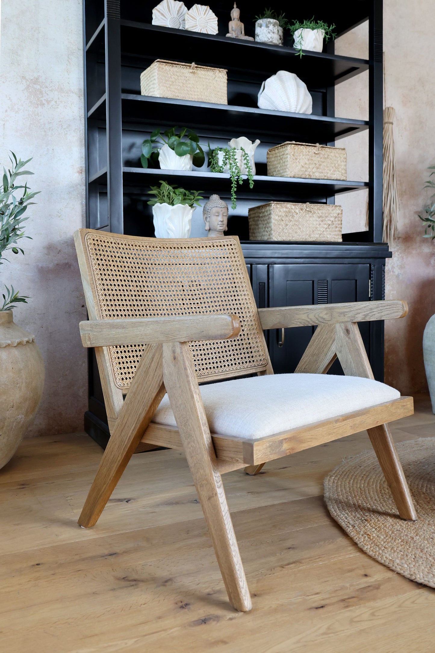 Chic Antique Stol Loungstol med tygsäte och flätad rygg