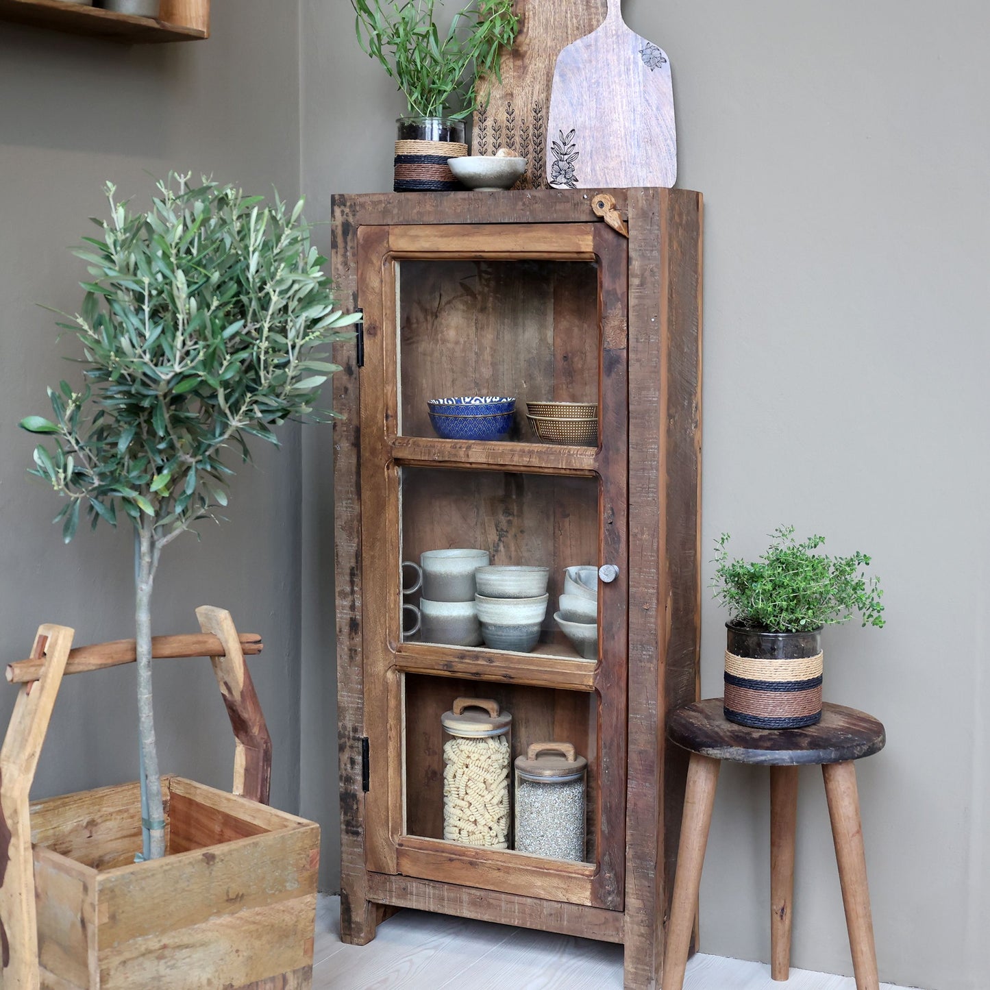 Chic Antique Återvunnet trä Vitrinskåp H105/L47/B18 cm natur