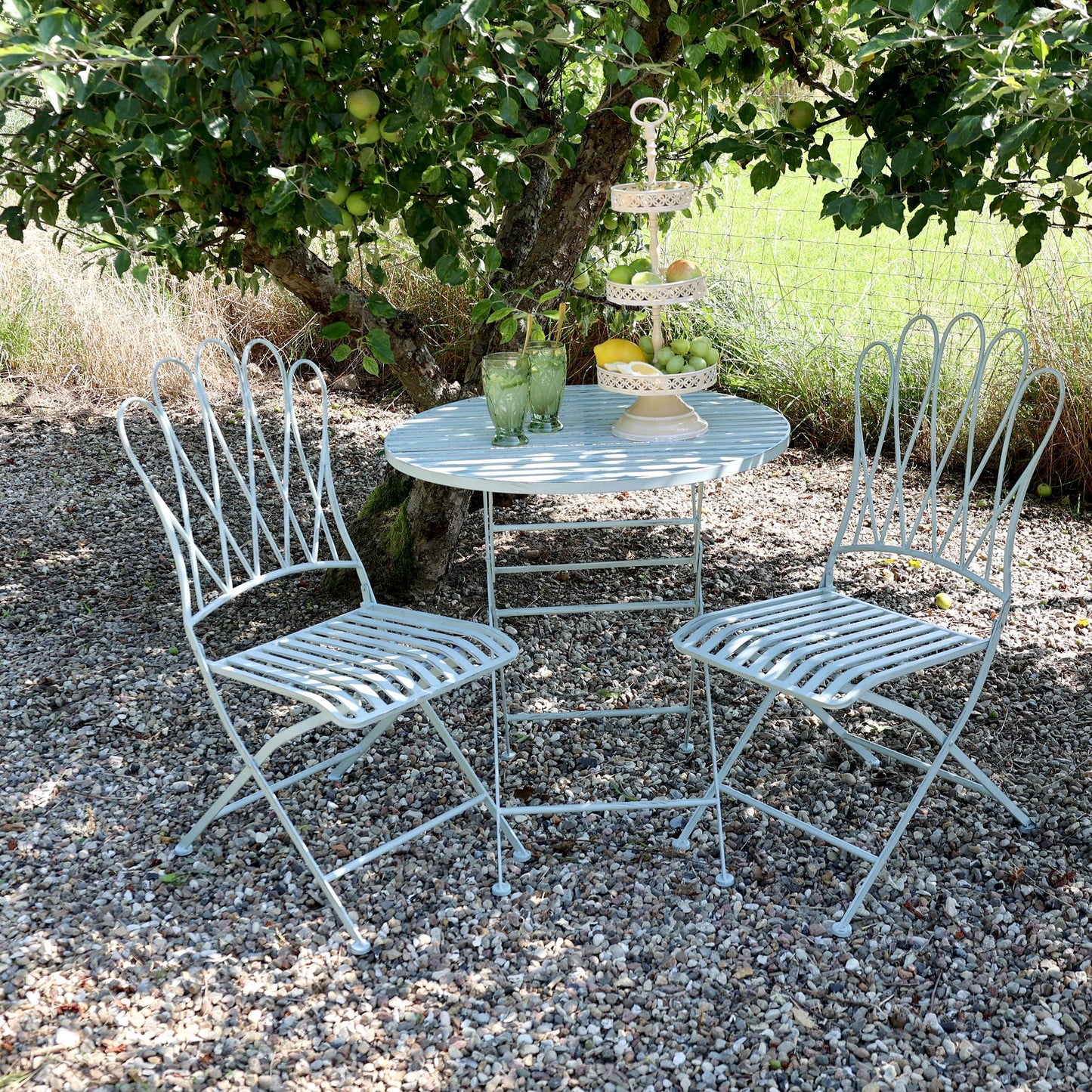 Chic Antique Utemöbler Cafésätt med 2 stolar och 1 bord sky blue