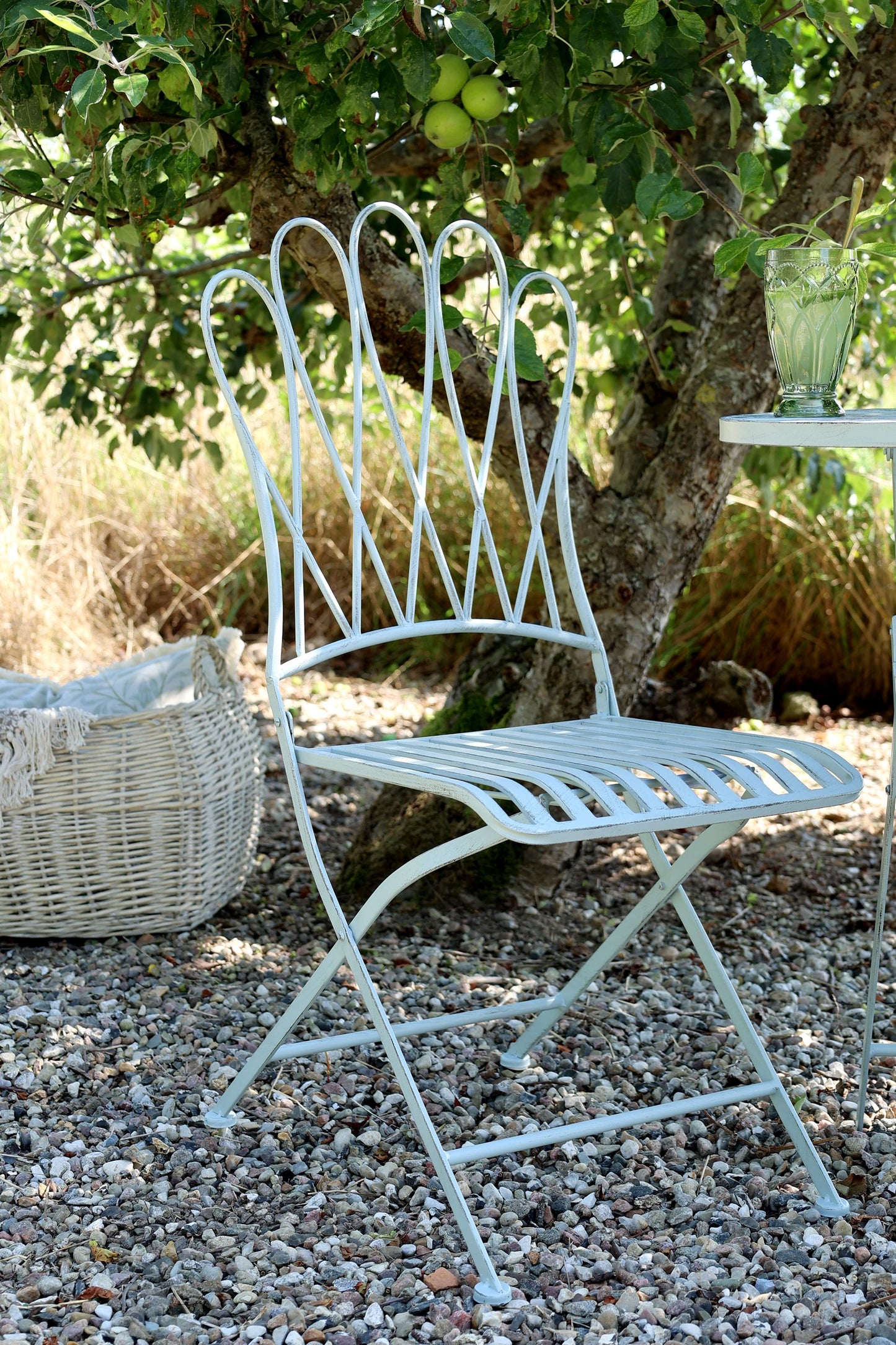 Chic Antique Utemöbler Cafésätt med 2 stolar och 1 bord sky blue