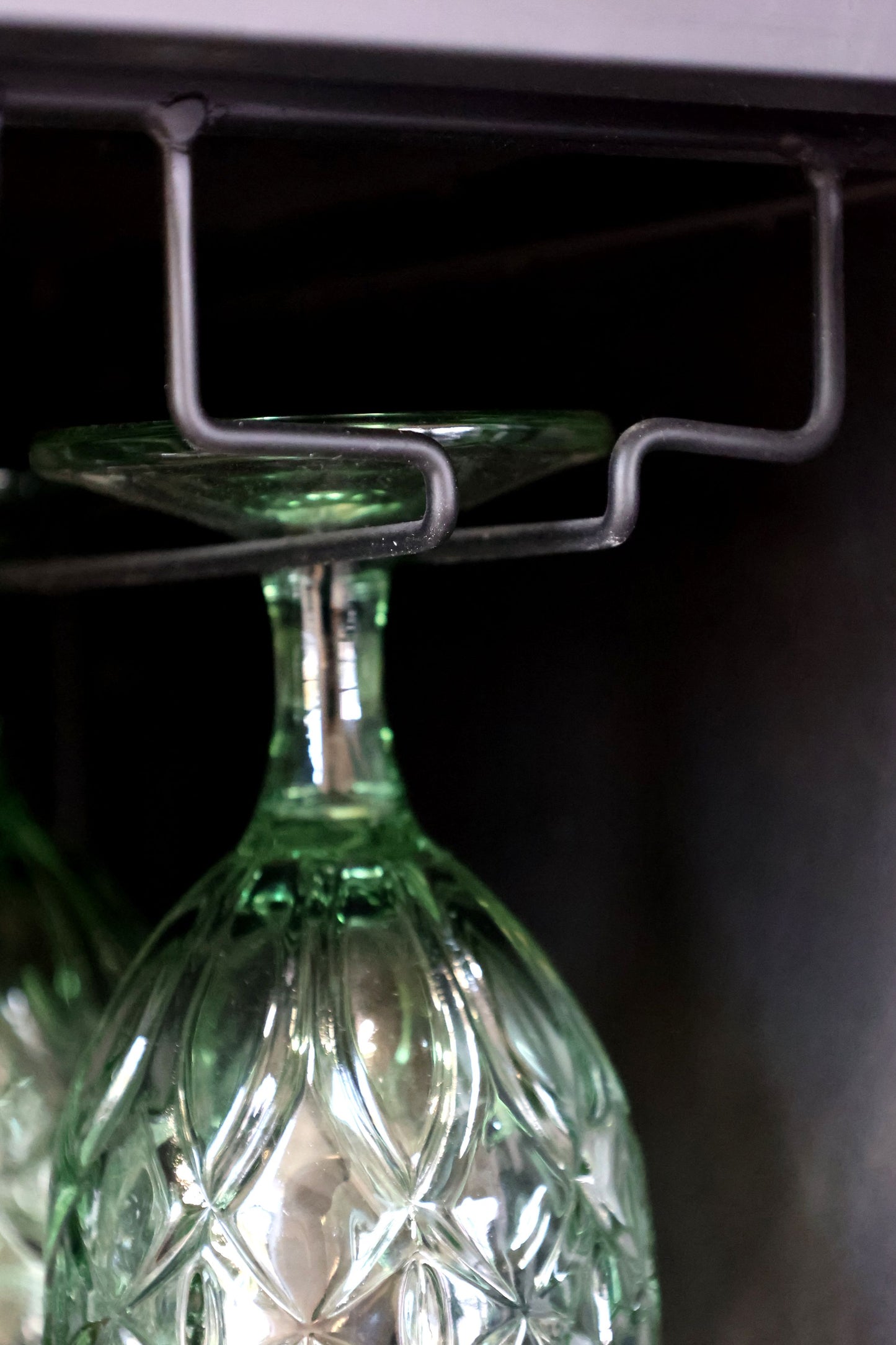 Chic Antique Vitrinskåp med plats för flaskor och glas H170/L65/B36,5