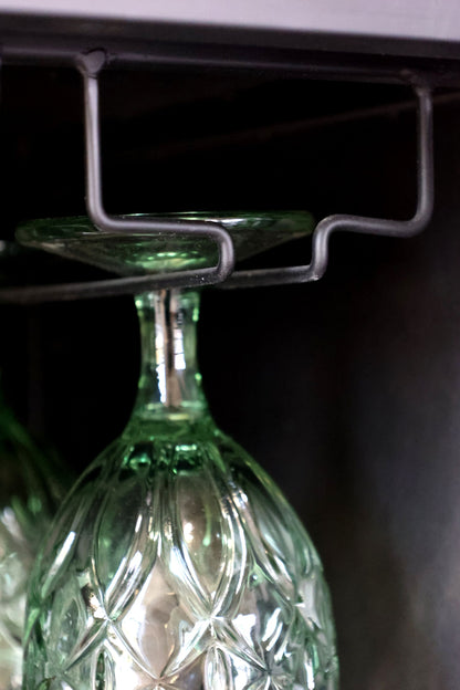 Chic Antique Vitrinskåp med plats för flaskor och glas H170/L65/B36,5
