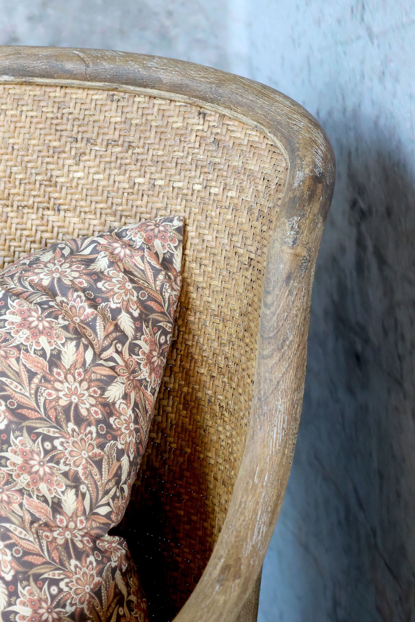Chic Antique Stol Gammal fransk stol med flätning