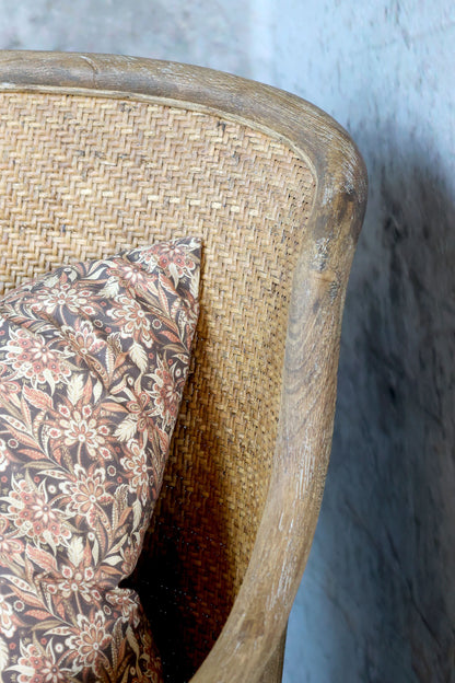 Chic Antique Stol Gammal fransk stol med flätning