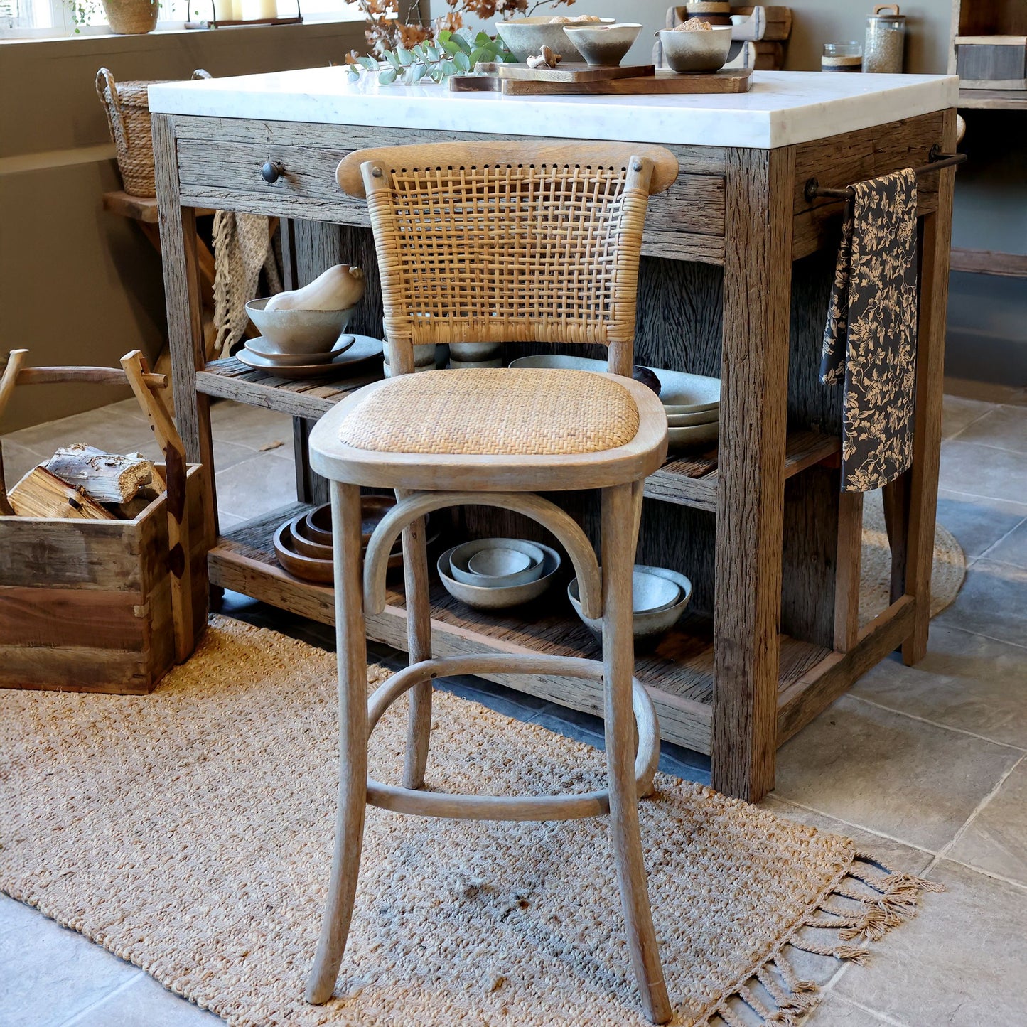 Chic Antique Stol Fransk barstol med flätat säte och rygg H92 cm