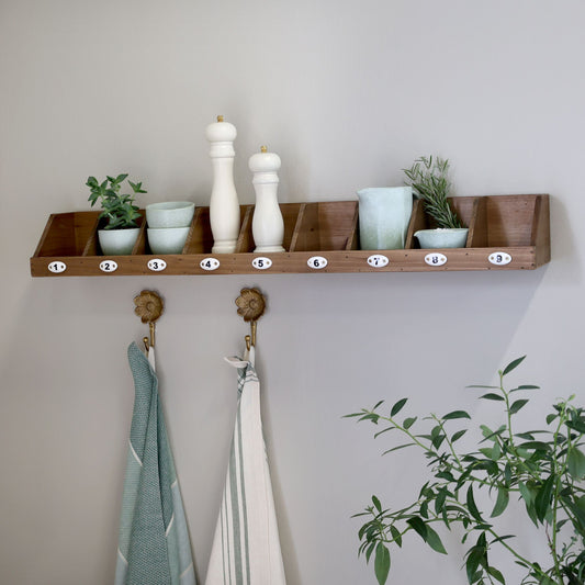 Vägghylla med 9 rum H11/L89/B16 cm