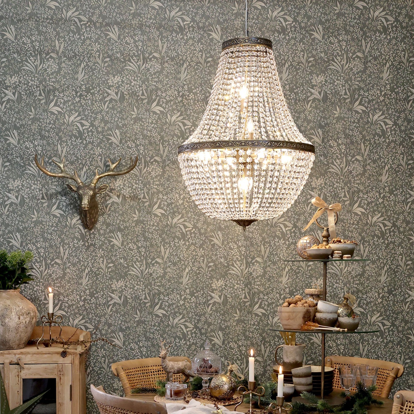 Chic Antique Lampa Versailles fransk ljuskrona med glasprismor H75/Ø55 cm