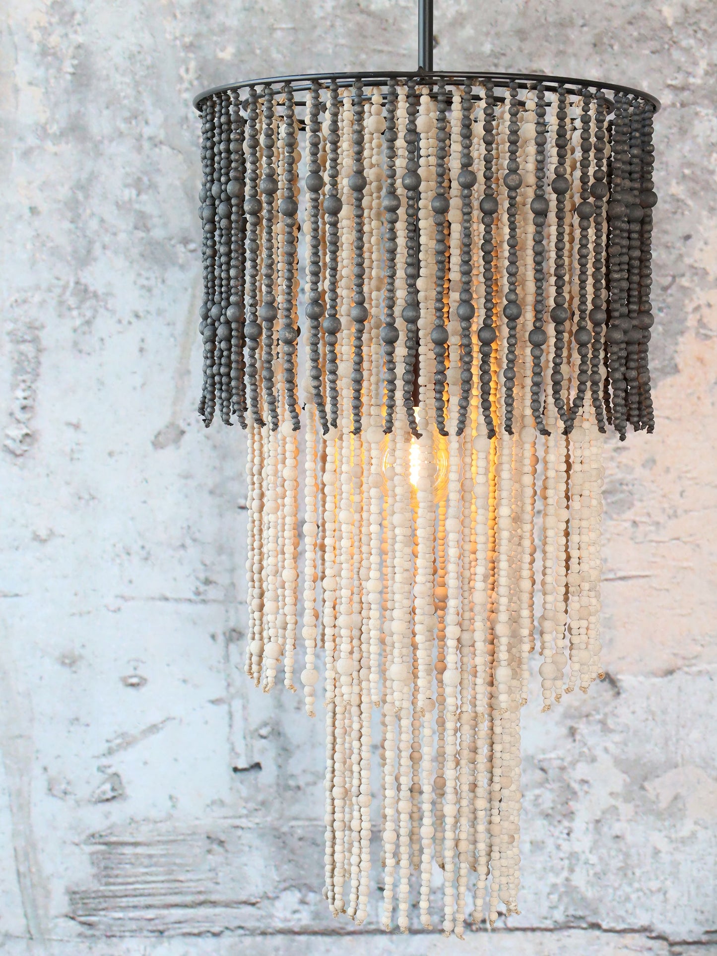 Chic Antique Lampa Ljuskrona med träpärlor H90/Ø50 cm