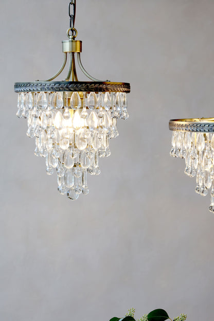 Chic Antique Lampa Versailles Ljuskrona med droppformade glasprismor H54/Ø35 cm