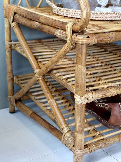 Sittbänk med ryggstöd och 2 hyllplan